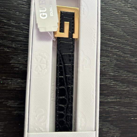 GUESS BLACK LEATHER BRACELET with CLASSIC GOLD EMBOSSED LOGO CLIP - Picture 5 of 5